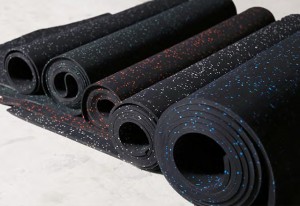 ARỌWỌTO ni ifaramọ roba Flooring Rolls-idaraya