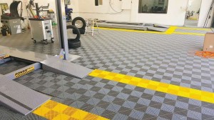 PP Interlocking Tiles for Car Wash & Workshop Flooring System